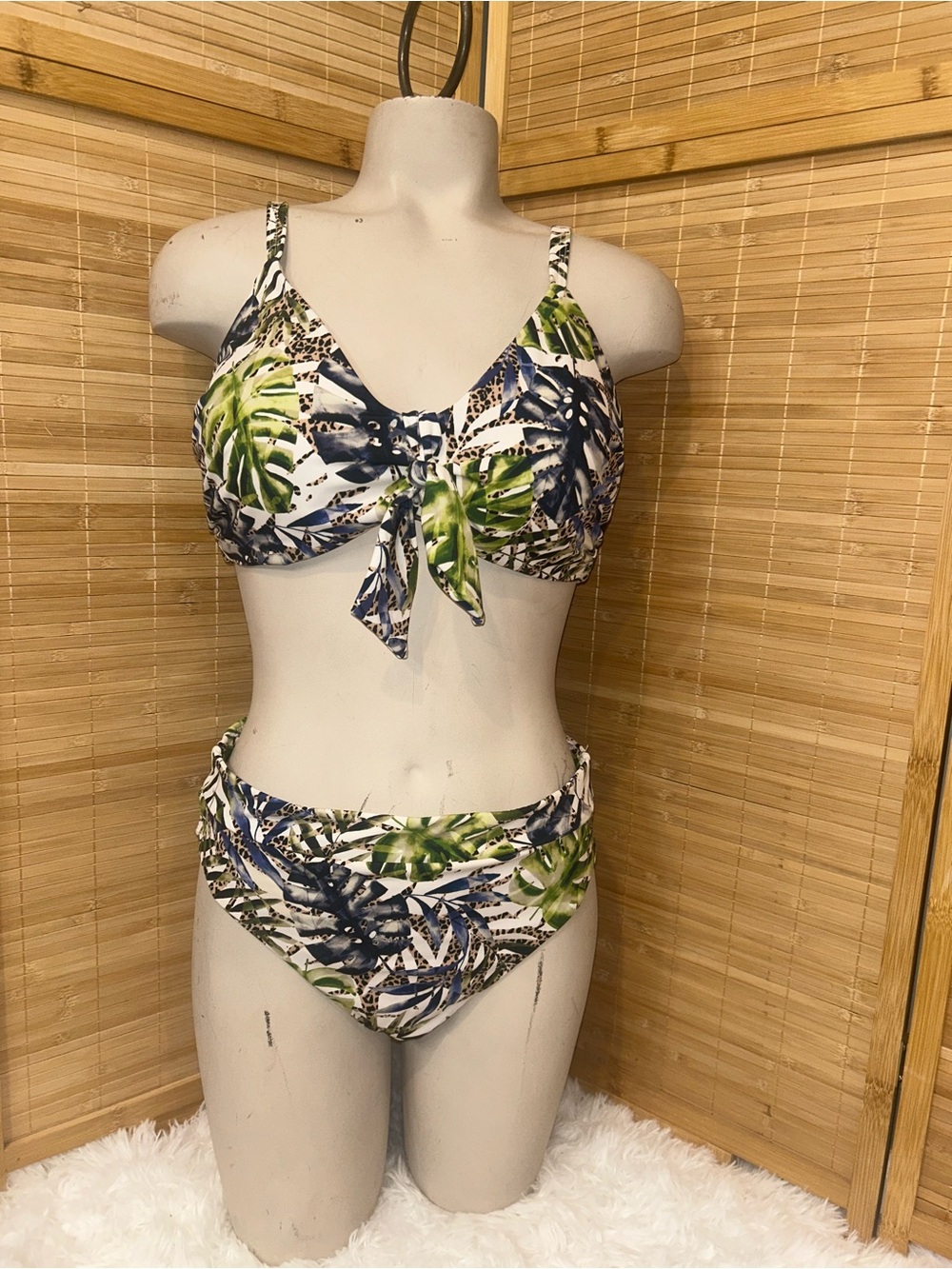 Swimsuits for All tropical leaf leopard bikini set swimsuit woman’s size 8 NWOT